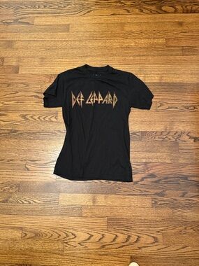 Def Leppard Graphic Band Tee - Black